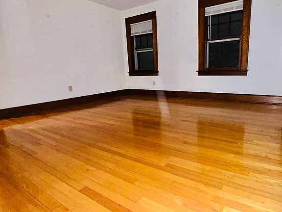 4th image of 190 Hawthorne Ave Floor 2