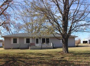 3287 Selmaville Rd, Salem, IL 62881