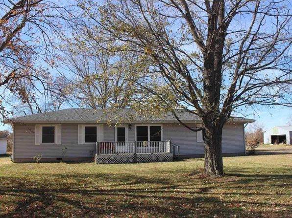 3287 Selmaville Rd, Salem, IL 62881