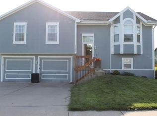 11502 N Laurel Ave, Kansas City, MO 64157
