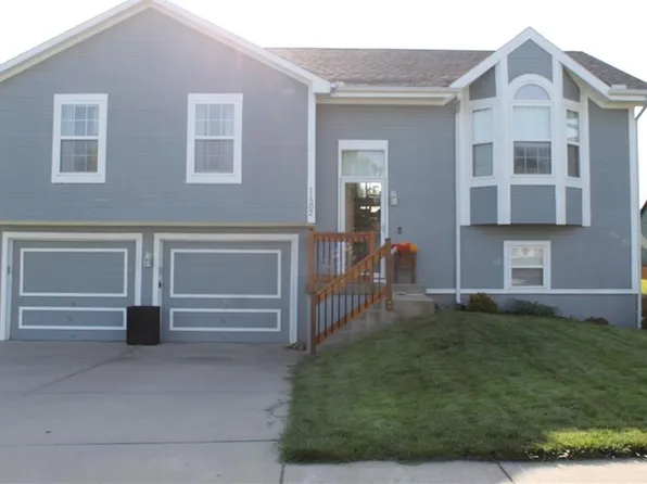 11502 N Laurel Ave, Kansas City, MO 64157