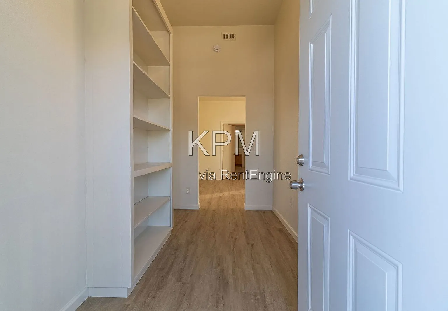 2 bed, 2.0 bath, 1590 sqft, $1,650 — Photo 2