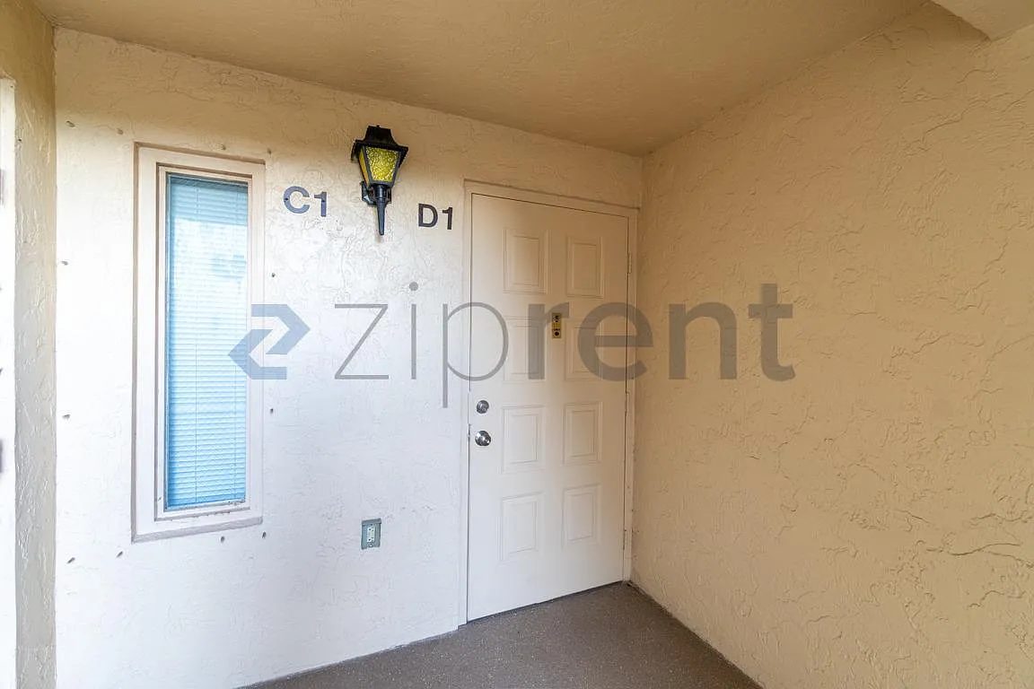 3 bed, 1468 sqft, $2,800 — Photo 2