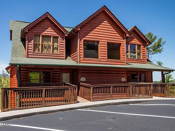 2nd image of 460 Big Bear Way