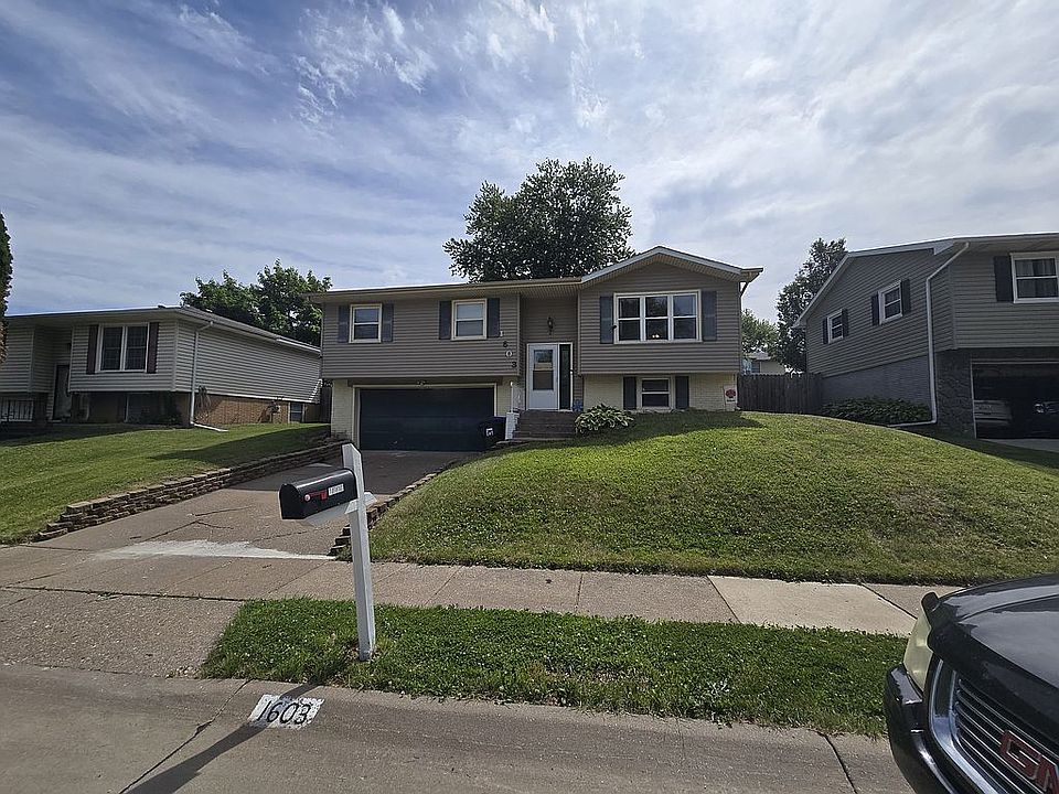 1st image of 1603 Calvin St