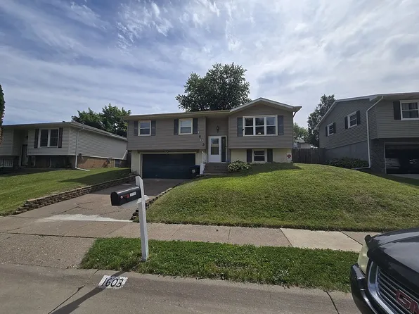 1603 Calvin St, Davenport, IA 52804