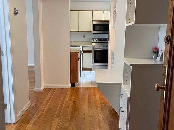 4th image of 1409 Commonwealth Ave APT 305