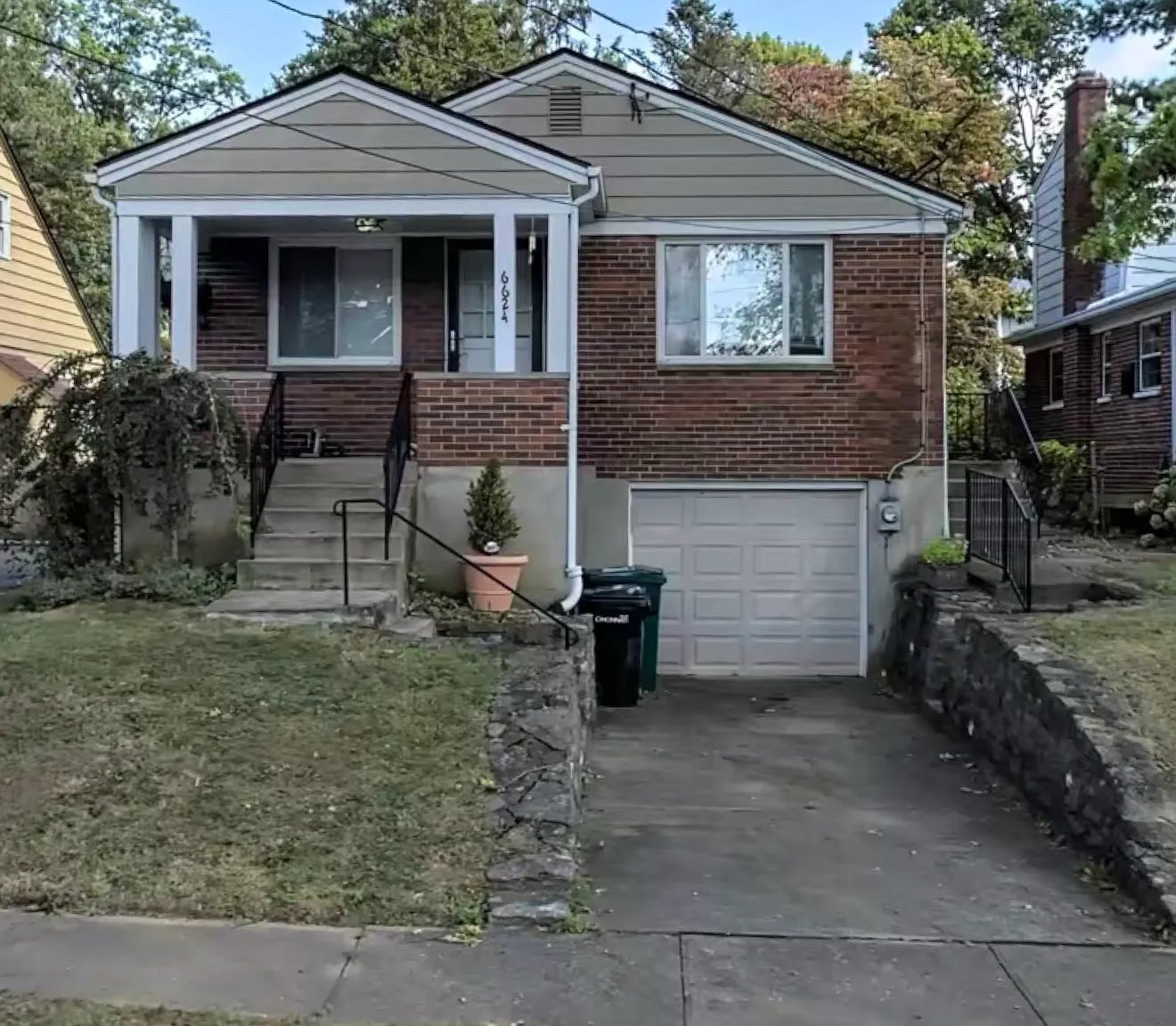 2 bed, 850 sqft, $1,900 — Photo 1
