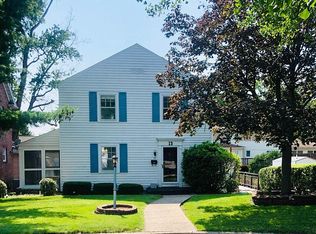 13 Edgewood Ct, Decatur, IL 62522