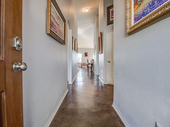 5th image of 102 Jennie Marie Cir