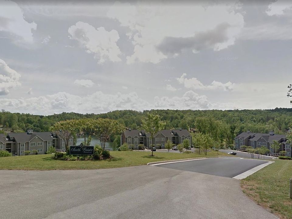 2nd image of 300 S Pointe Shore Dr