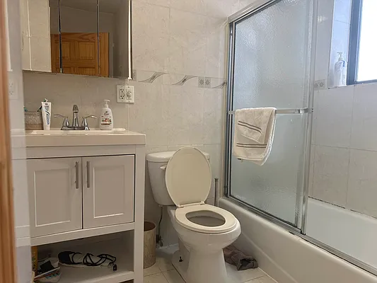 Rented by 18 REALTY | media 11