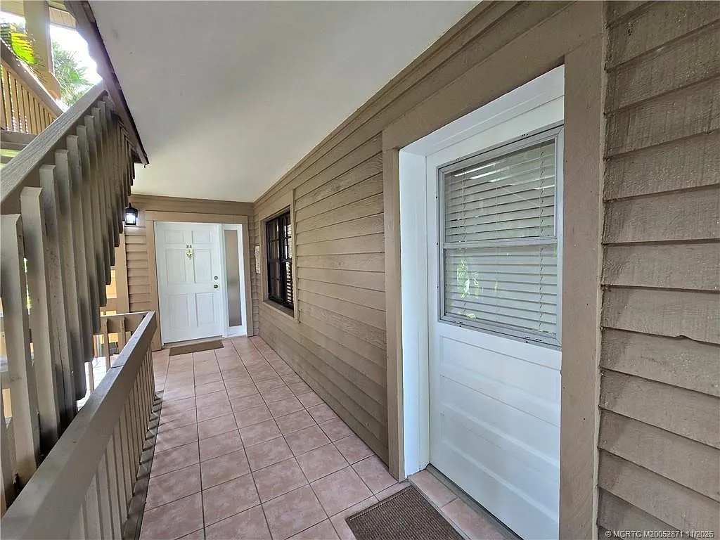 2 bed, 2.0 bath, 1912 sqft, $6,000 — Photo 2