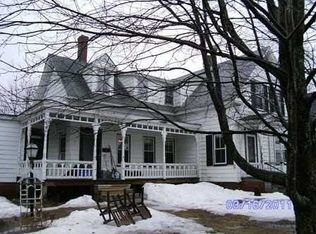22 Pleasant St, Baldwinville, MA 01436