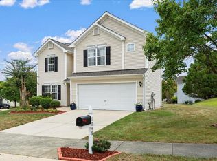 1048 Stormy Ln, Raleigh, NC 27610