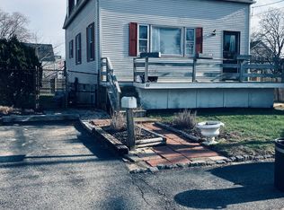 22 G St, Hull, MA 02045