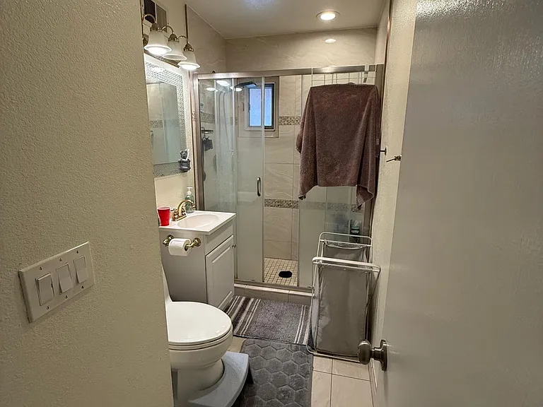 810 Keith Ln — Photo 5