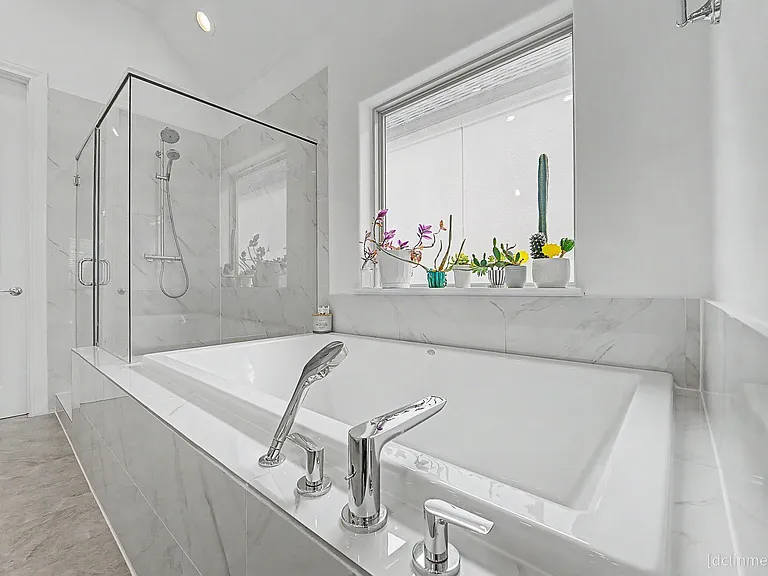 4009 University Grove St — Photo 34