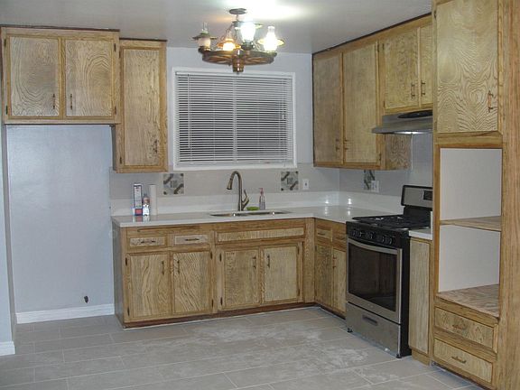 4th image of 8852 Orangewood Ave