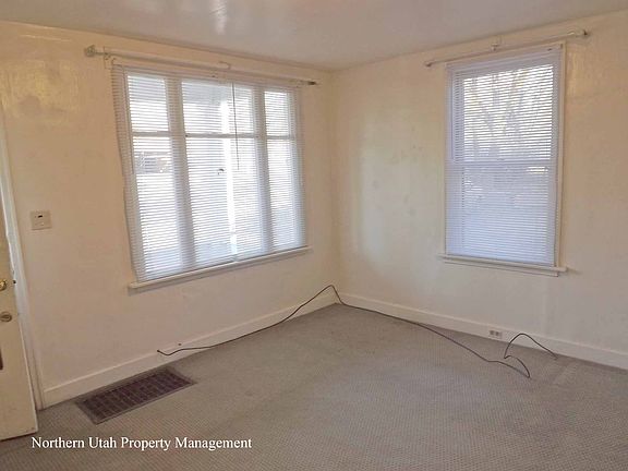 3 Front Room_02262016