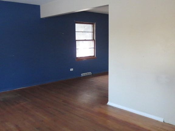 2nd image of 400 N Washington St