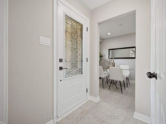 4th image of 2134 Meadowbrook Rd