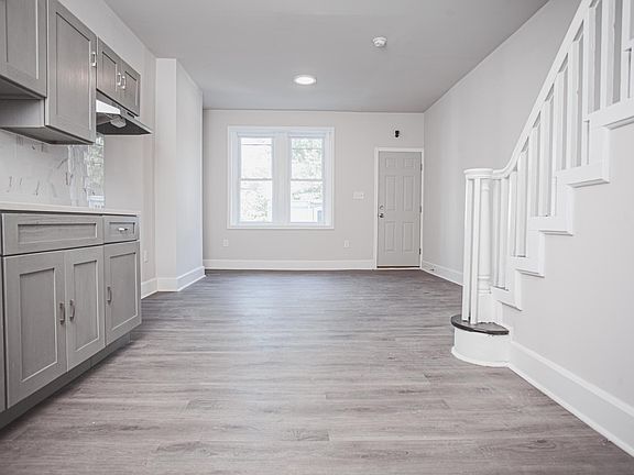 2nd image of 1331 W Silver St #37