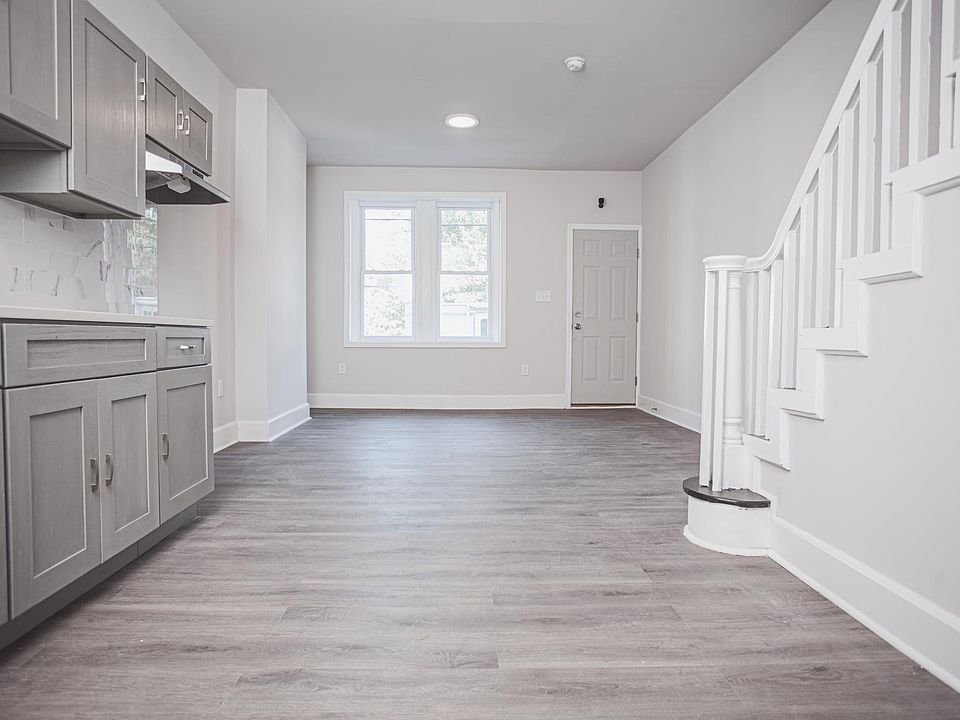 1st image of 2620 N Bancroft St #28