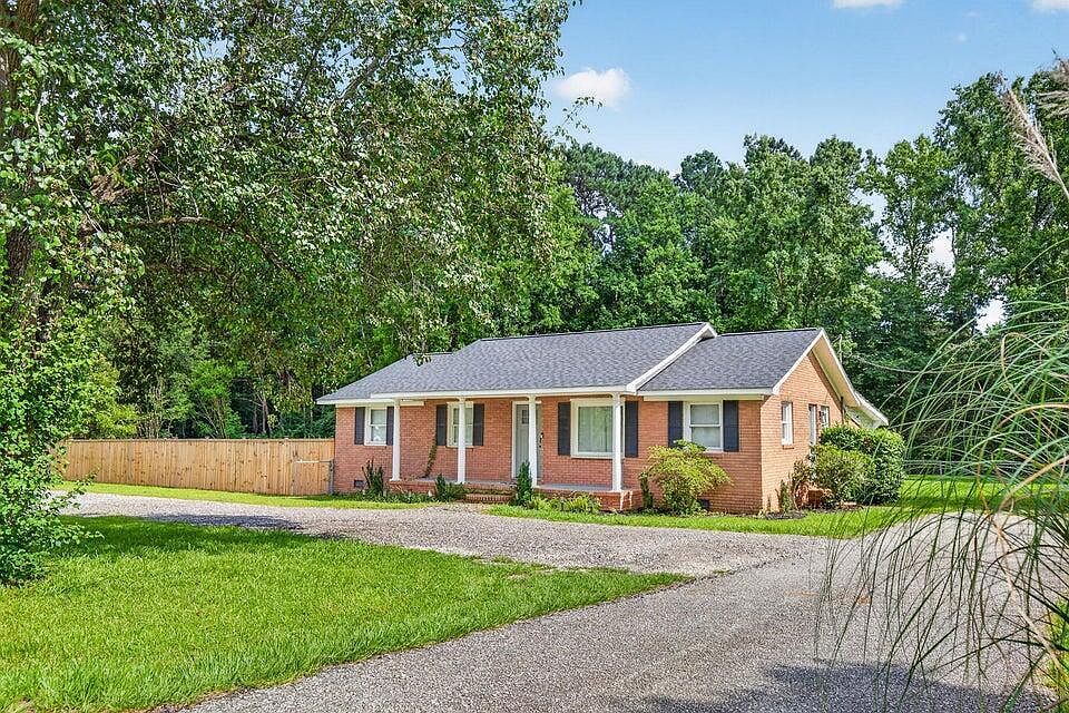 1st image of 504 W Butternut Rd