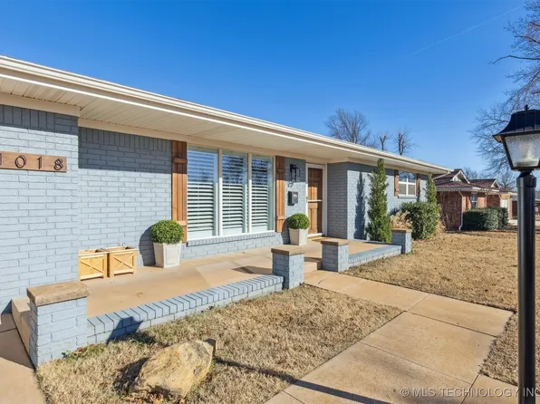 1018 E 12th St, Cushing, OK 74023