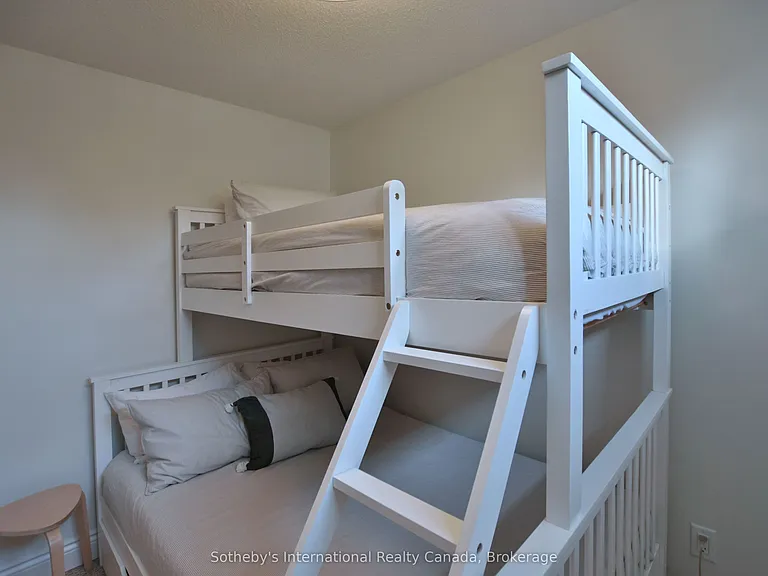150 Victoria St S #103 — Photo 20