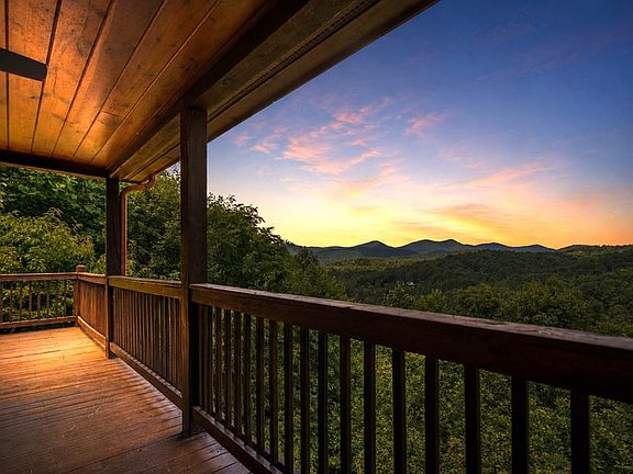 3rd image of 469 Mountain High Dr