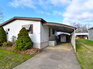 5 Michael Dr #5, Olmsted Falls, OH 44138