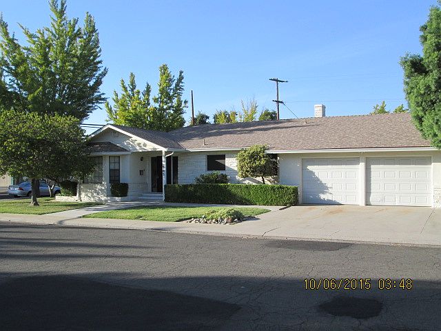 2nd image of 905 Crestwood Dr