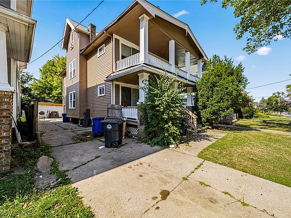 2nd image of 11912 Cromwell Ave