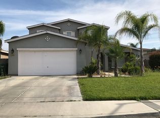 1884 Golden Way, Dinuba, CA 93618