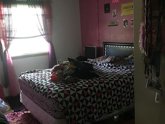 5th image of 21913 Olivia Ave