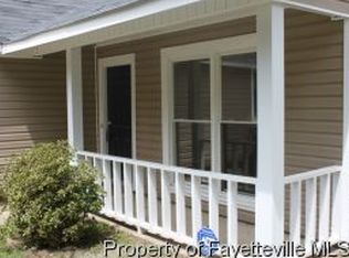 523 Hickorywood Dr, Fayetteville, NC 28314