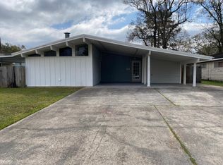 3015 Avenue L, Nederland, TX 77627