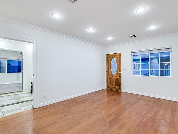 3rd image of 4319 Prospect Ave