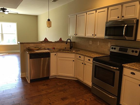 2nd image of 342 Parkview Pl