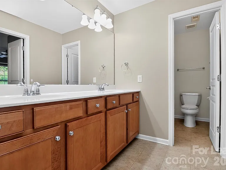 10229 Blairbeth St — Photo 33