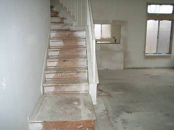 5th image of 582 Charlemagne Ln