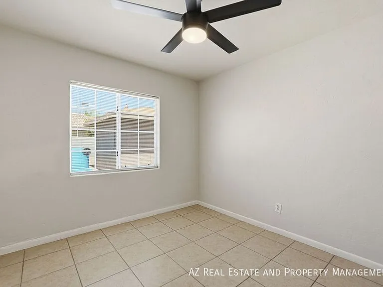 1038 N 16th St — Photo 17