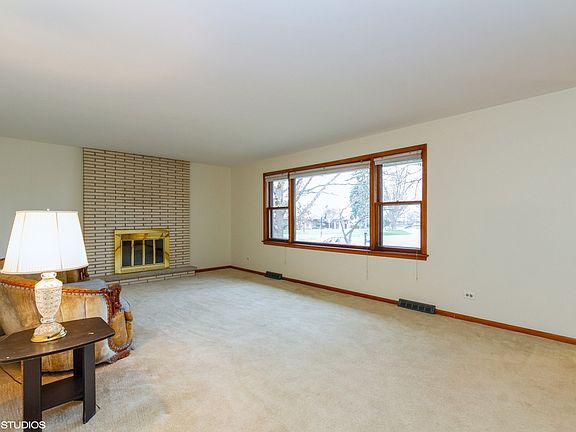2nd image of 8864 Hillside Dr