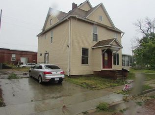 207 Rock Island Ave, Oskaloosa, IA 52577