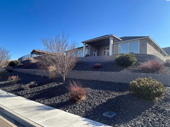 2303 W 51st Ave, Kennewick, WA 99337