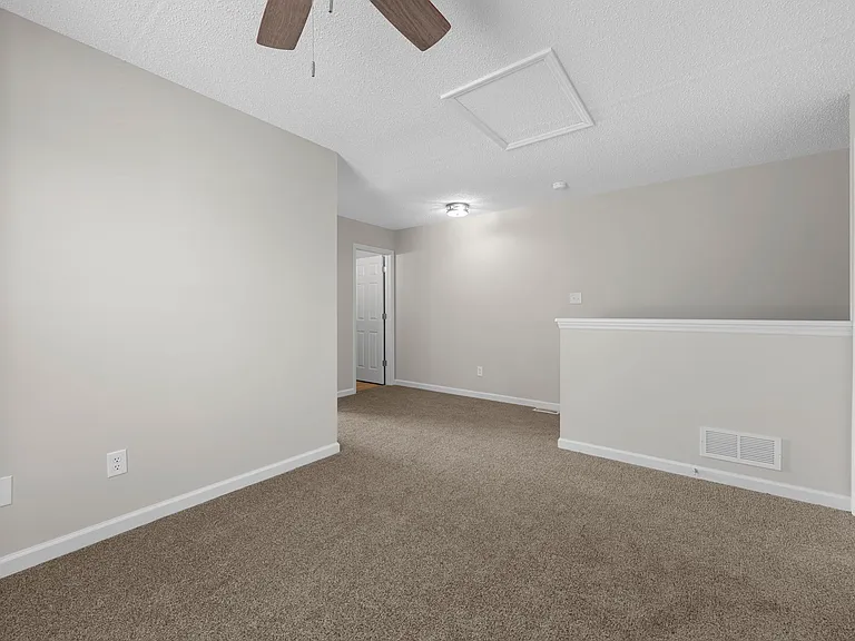 1012 Chesterfield Dr — Photo 19