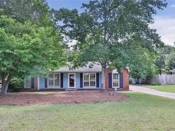 4400 Sue Dr, Phenix City, AL 36867