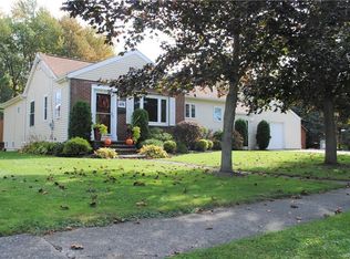 6191 Wright Pl, Hamburg, NY 14075